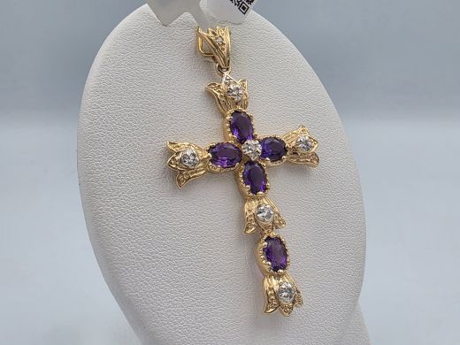 Gold cross with diamond and amethyst, 6.57 g
