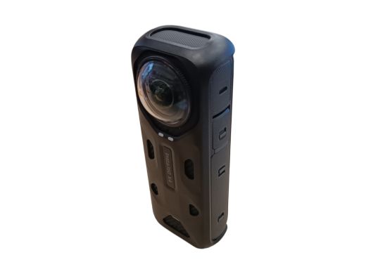 Insta360 X4