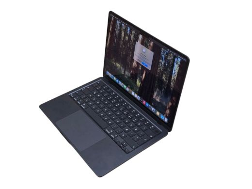 Apple Macbook Air A3240 256 gb