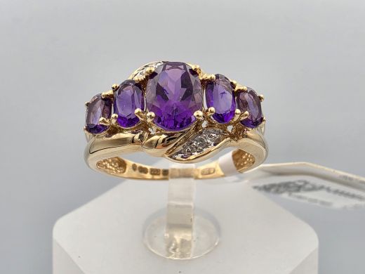 Gold ring with amethyst, 2.93 g, size 16