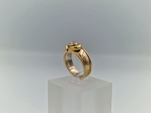 Zelta gredzens ar briljantu, 7.1 g, izm. 17