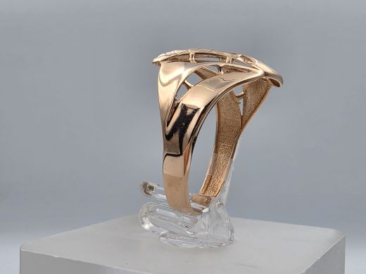 Gold ring, 1.75 g, size 17.5