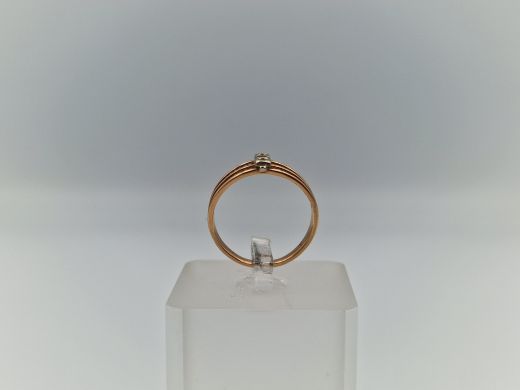 Золотое кольцо с цирконом, 2.5 г, разм. 17