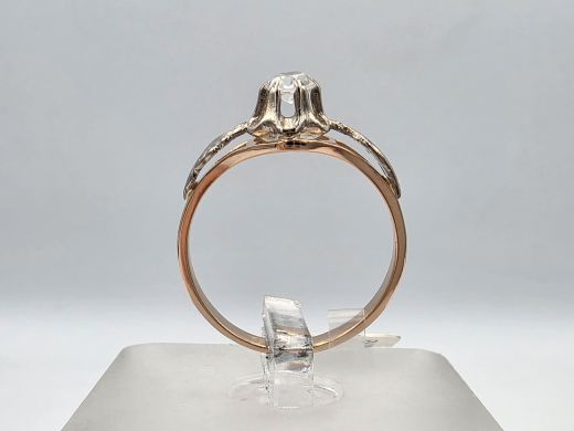 Золотое кольцо с цирконом, 2.35 г, разм. 17