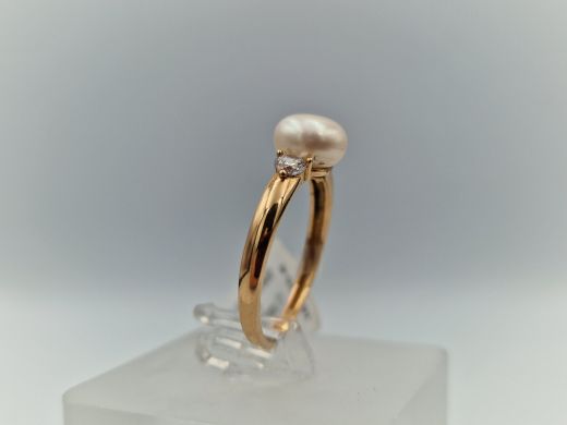 Золотое кольцо с цирконом, 1.72 г, разм. 17