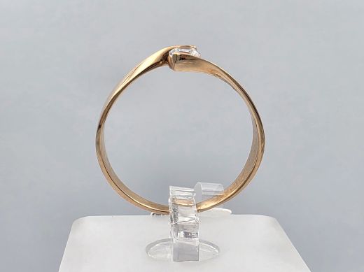Gold ring with zircon, 2.42 g, size 19.5