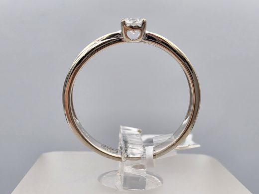 Gold ring with diamond, 1.96 g, size 17
