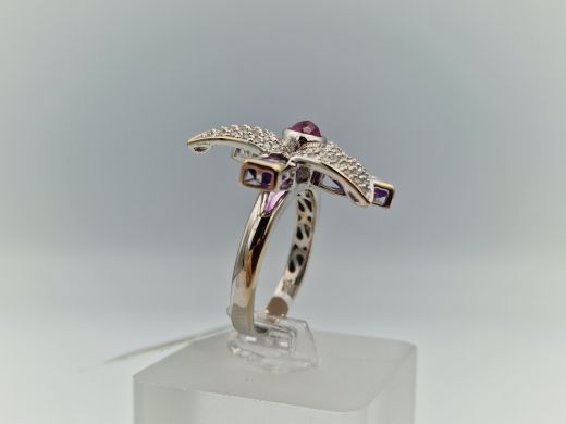 Zelta gredzens ar briljantu un safīru un ametistu, 10.13 g, izm. 19