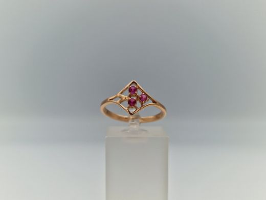 Золотое кольцо с кораллом, 2.08 г, разм. 18.5