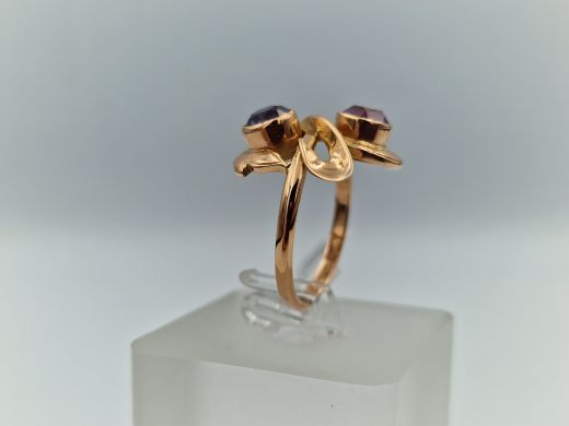 Zelta gredzens ar koraļļi, 4.8 g, izm. 16.5