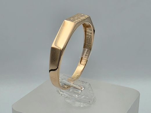 Gold ring