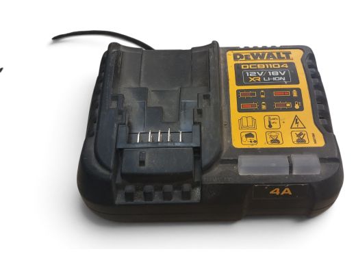 DeWalt Dcb1104