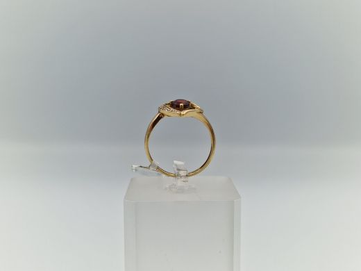 Золотое кольцо с бриллиантом, 1.75 г, разм. 18