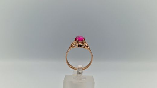 Золотое кольцо с кораллом, 3.1 г, разм. 17.5