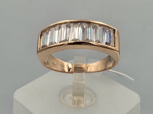 Gold ring with zircon, 3.44 g, size 16