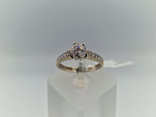 Золотое кольцо с цирконом, 2.4 г