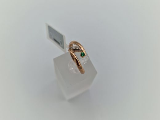 Zelta gredzens ar briljantu un smaragdu, 2.26 g, izm. 16.5