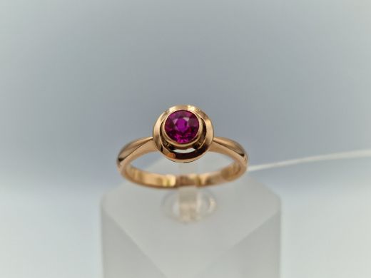 Золотое кольцо с кораллом, 3.6 г, разм. 17.5