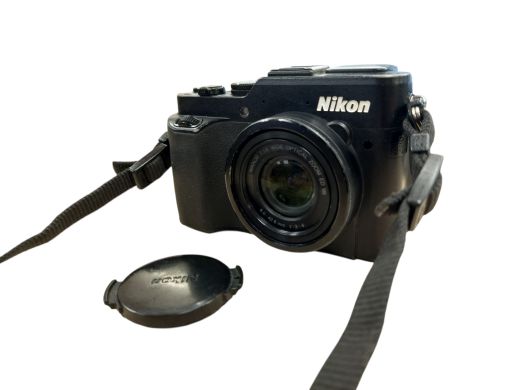 Nikon Coolpix P7800