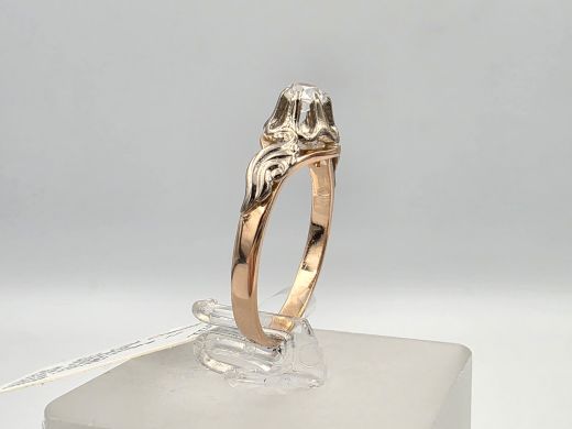 Золотое кольцо с цирконом, 2.35 г, разм. 17