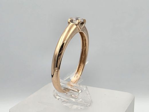 Gold ring with zircon, 1.91 g, size 18