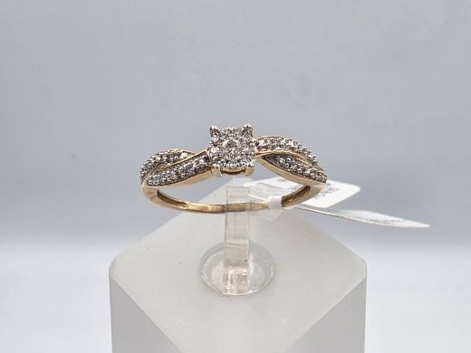 Золотое кольцо, 1.72 г, разм. 17