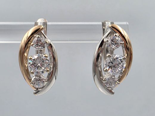 Gold earrings with zircon, 3.76 g