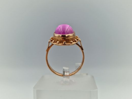 Золотое кольцо с кораллом, 5.97 г, разм. 18