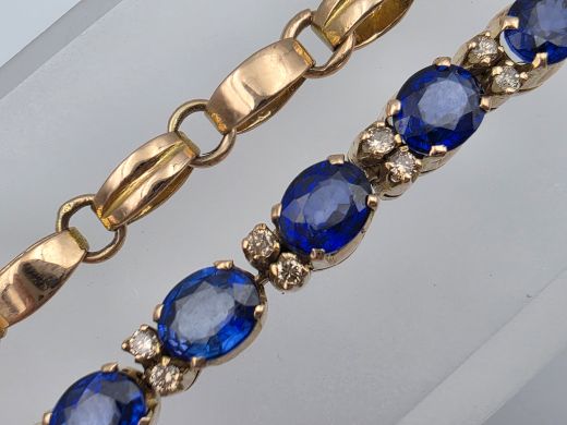 Gold bracelet with diamonds and sapphires