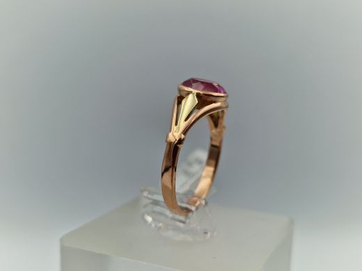 Zelta gredzens ar koraļļi, 2.25 g, izm. 16.5