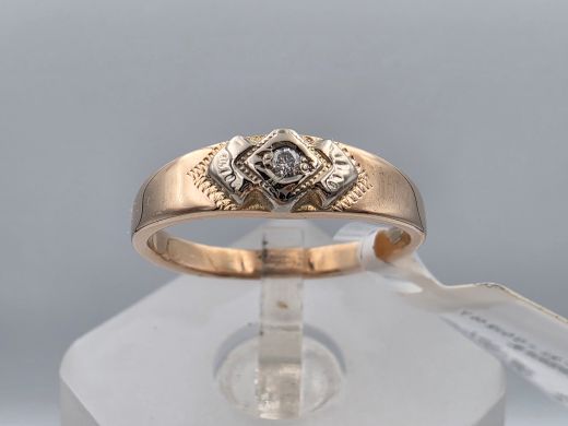 Gold ring with diamond, 2.64 g, size 16