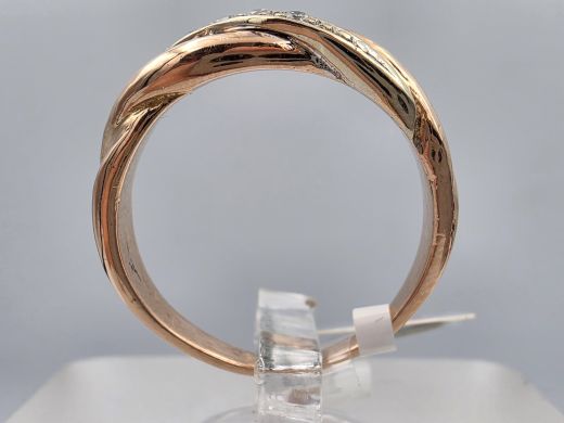 Золотое кольцо с бриллиантом, 3.65 г, разм. 16