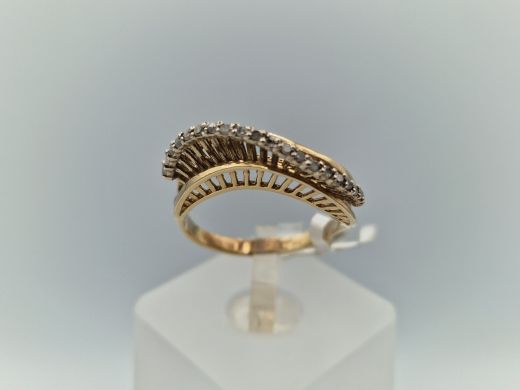 Zelta gredzens ar briljantiem, 2.89 g, izm. 17.5
