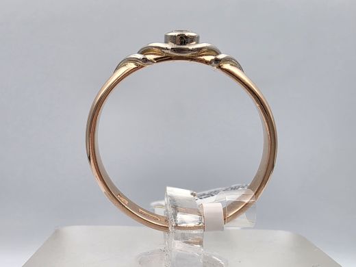 Gold ring with diamond, 2.62 g, size 17
