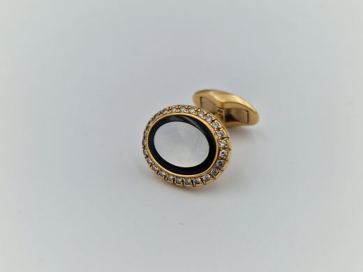 Золотой кулон с бриллиантом, 7.59 г