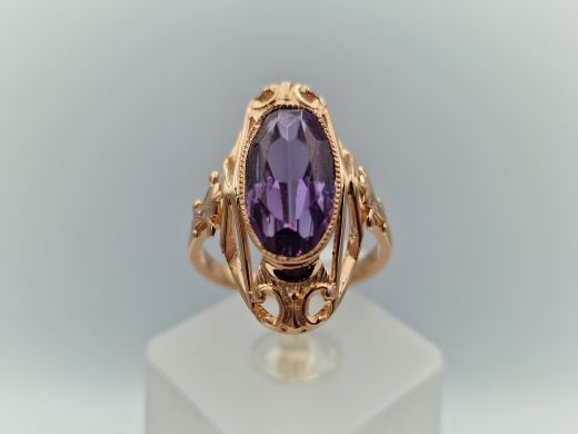 Zelta gredzens ar koraļļi, 5.56 g, izm. 17.5