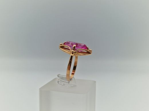 Zelta gredzens ar koraļļi, 4.64 g, izm. 18