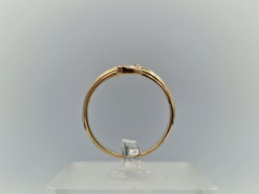 Zelta gredzens ar briljantiem, 1.77 g, izm. 17