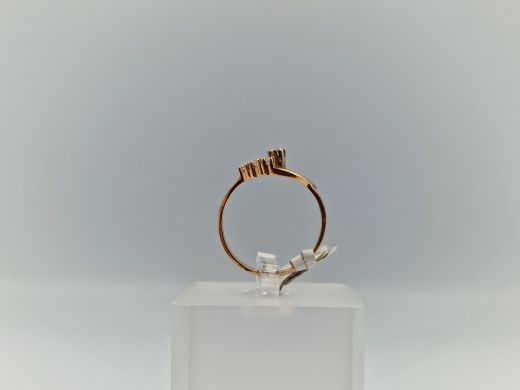 Золотое кольцо с бриллиантом, 1.86 г, разм. 17.5