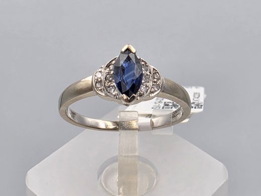 Gold ring with sapphire, 2.44 g, size 17