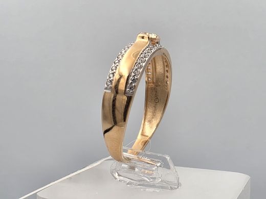 Gold ring with zircon, 2.25 g, size 19