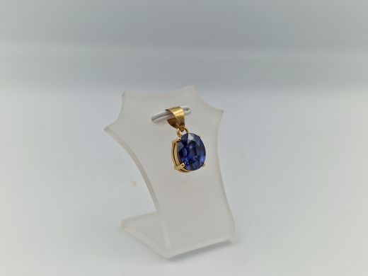 Золотой кулон с кораллом, 1.98 г