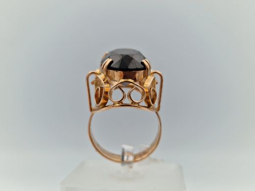 Золотое кольцо с кораллом, 8.69 г, разм. 18