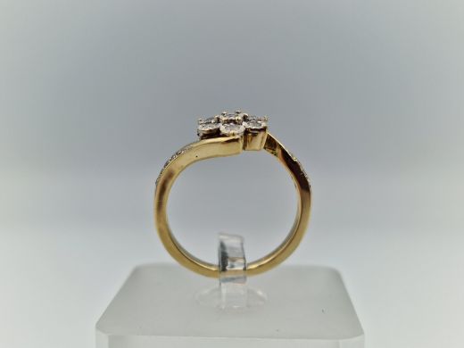 Zelta gredzens ar briljantu, 2.74 g, izm. 16.5