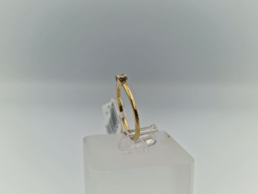 Золотое кольцо с бриллиантом, 1.33 г, разм. 16.5