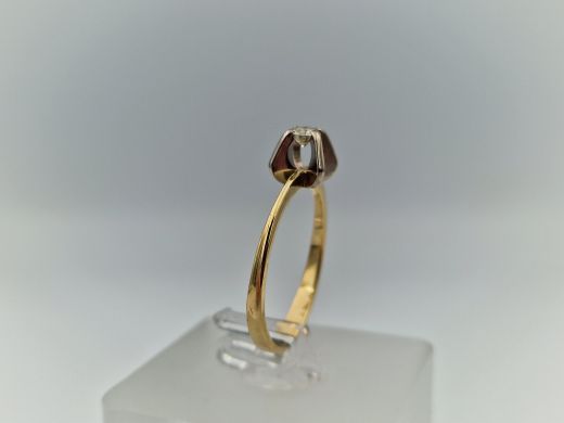 Zelta gredzens ar briljantiem, 2.42 g, izm. 17.5