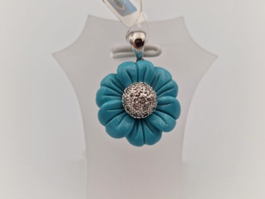 Gold pendant with diamond, 3.31 g