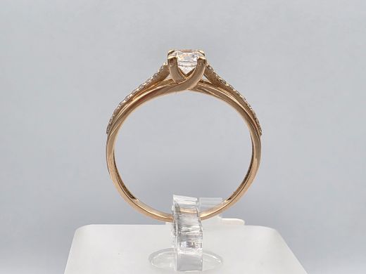 Gold ring with zircon, 1.66 g, size 18