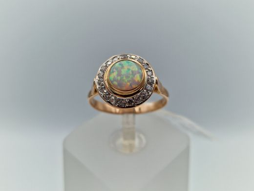 Золотое кольцо с цирконом, 2.69 г, разм. 17.5