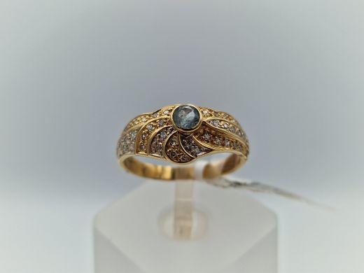 Zelta gredzens ar topāzu, 3.35 g, izm. 17.5